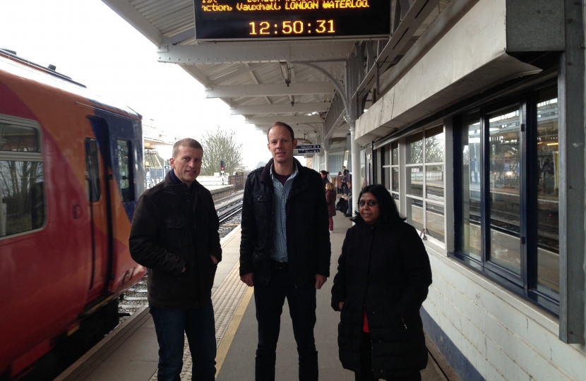 Earlsfield train station - northbound platform