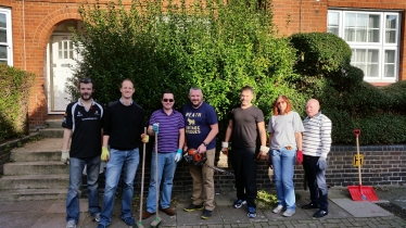 Tooting Voluntary Force hedge-cutting on the Totterdown Estate